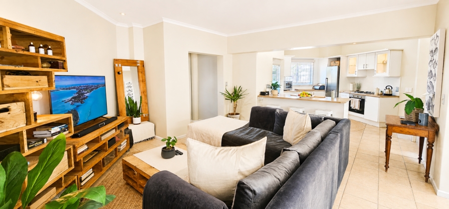 To Let 4 Bedroom Property for Rent in Table View Western Cape